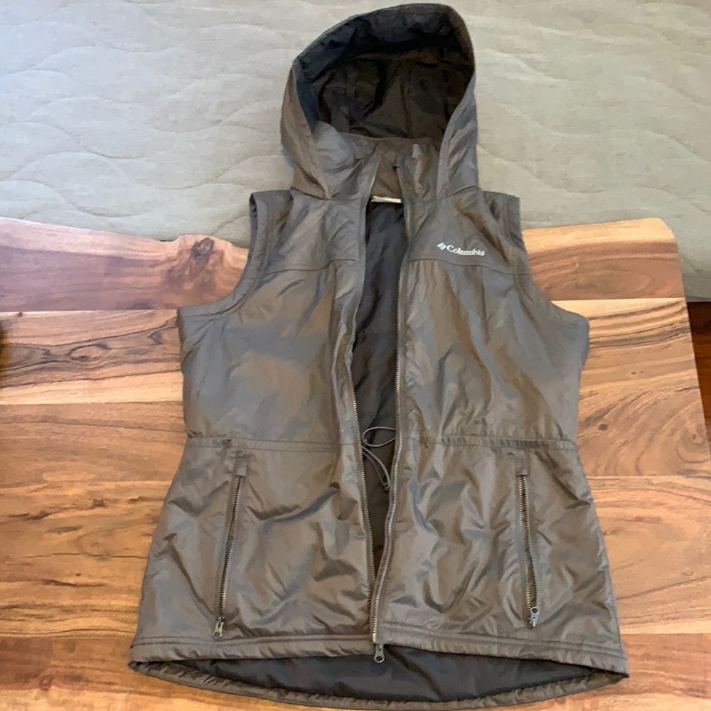 Columbia hooded vest